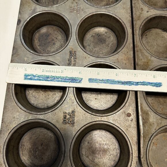 2 VINTAGE KELLOGG'S ALL BRAN 8 MUFFIN TIN Cupcake Pan Baking Metal - Picture 3 of 5